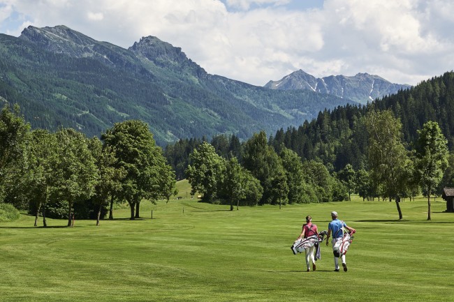 18 Loch Golfplatz mit Driving-Range und herrlichem Bergpanorama © Golf Radstadt_Armin Walcher
